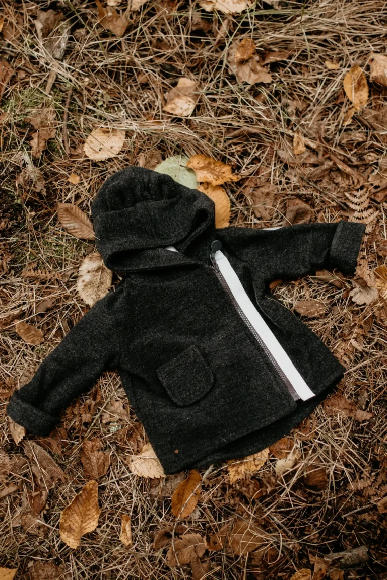 Czy kurtka z wełny merino dla dziecka przyda się latem?